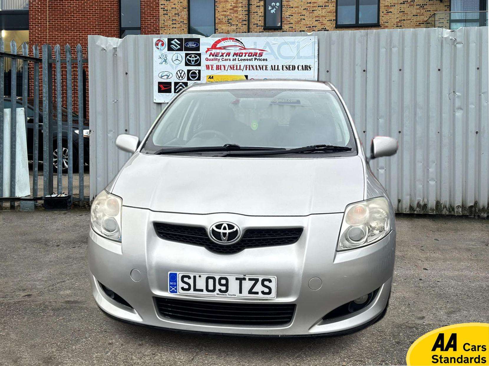 A 2009 TOYOTA AURIS 1.6 TR Hatchback 5dr Petrol Multimode (146 g/km, 124 bhp) A 2009 TOYOTA AURIS 1.6 TR Hatchback 5dr Petrol Multimode (146 g/km, 124 bhp)
