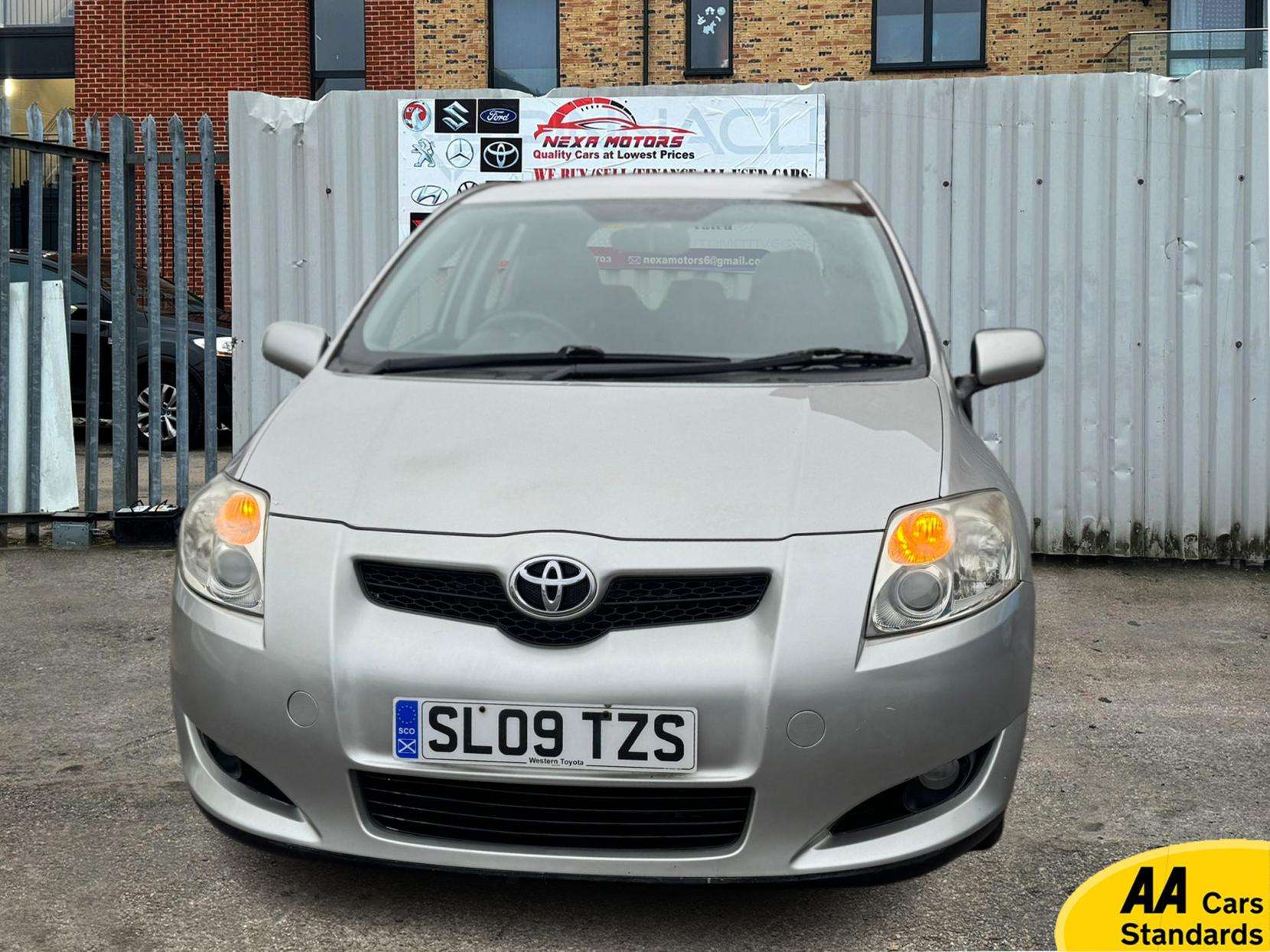 A 2009 TOYOTA AURIS 1.6 TR Hatchback 5dr Petrol Multimode (146 g/km, 124 bhp) A 2009 TOYOTA AURIS 1.6 TR Hatchback 5dr Petrol Multimode (146 g/km, 124 bhp)