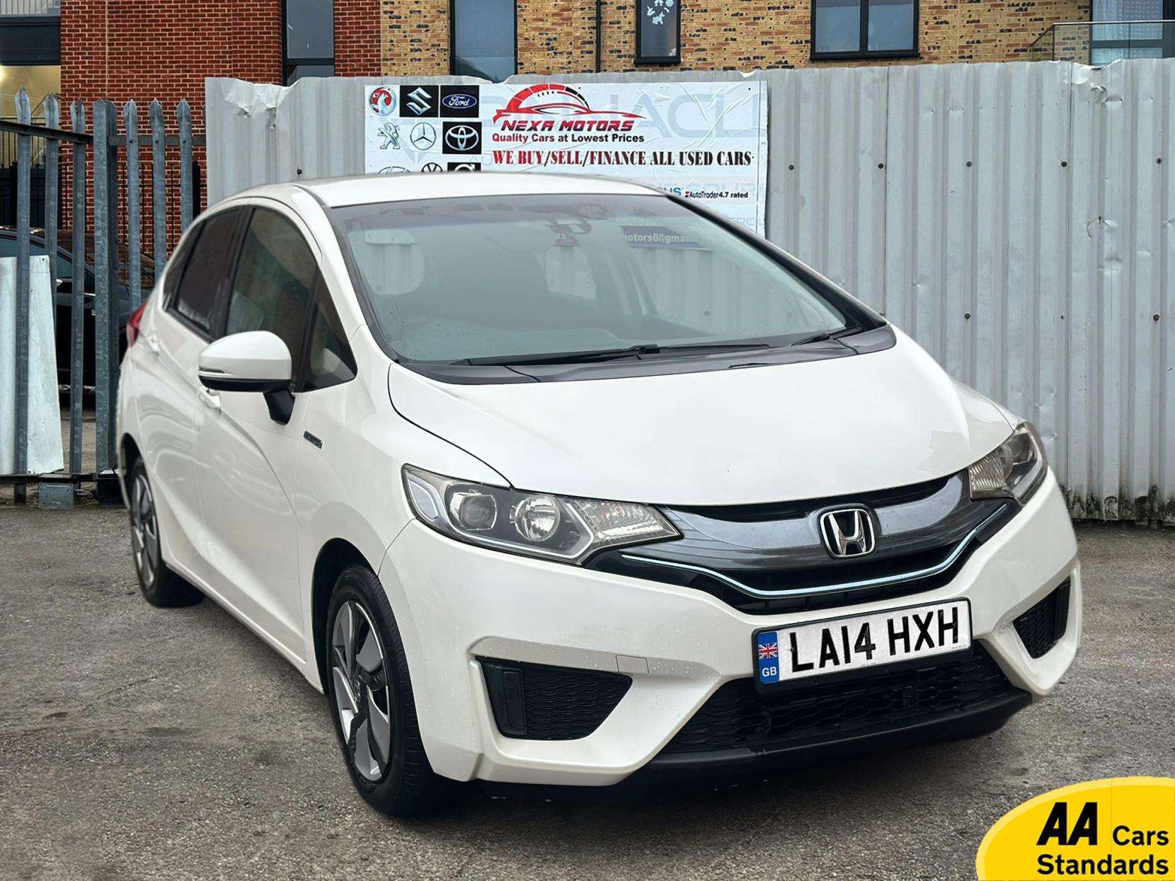 A 2014 HONDA JAZZ 1.5 i-VTEC ES Plus Hatchback 5dr Petrol CVT Euro 5 (99 ps) A 2014 HONDA JAZZ 1.5 i-VTEC ES Plus Hatchback 5dr Petrol CVT Euro 5 (99 ps)