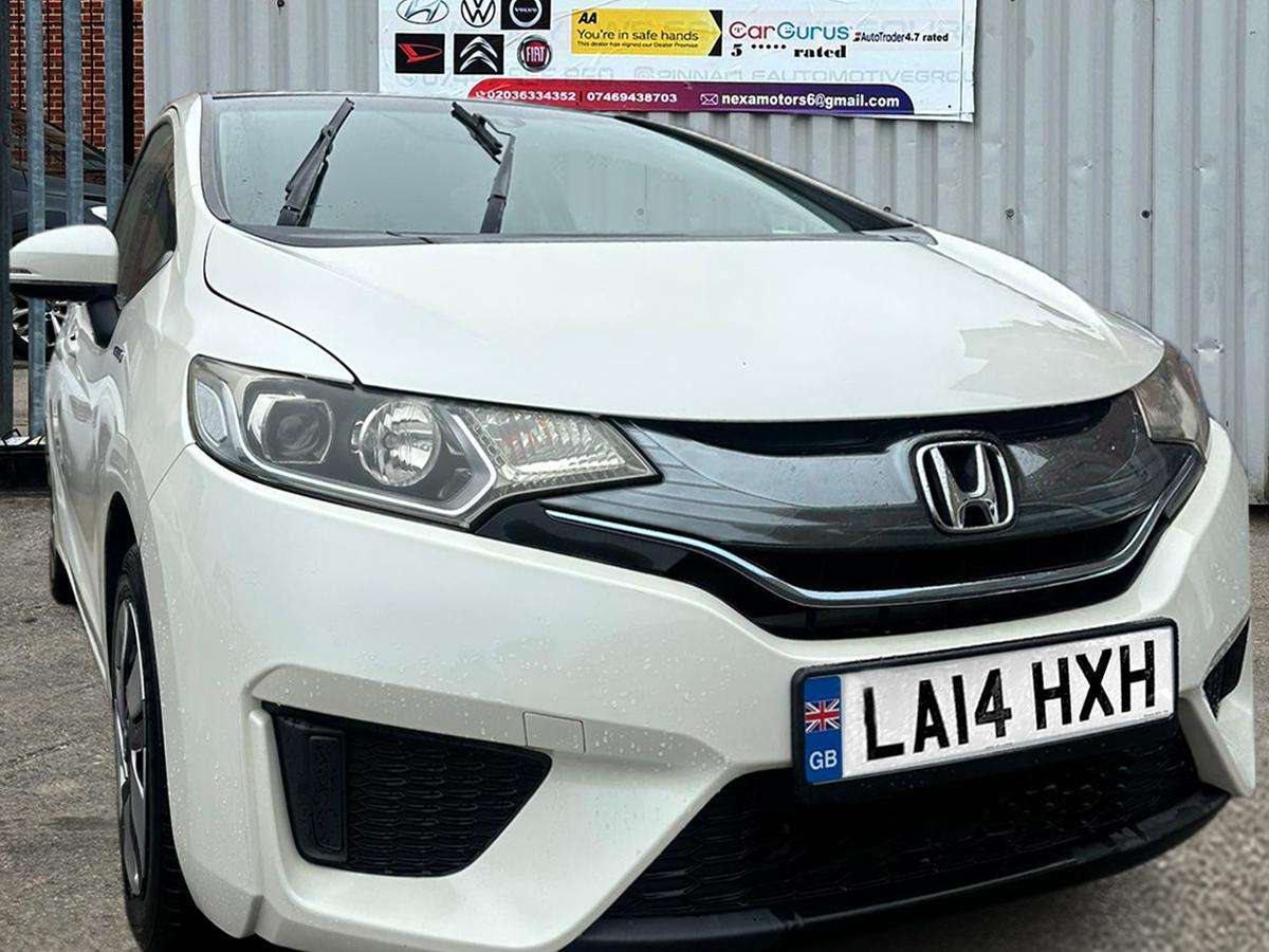 A 2014 HONDA JAZZ 1.5 i-VTEC ES Plus Hatchback 5dr Petrol CVT Euro 5 (99 ps) A 2014 HONDA JAZZ 1.5 i-VTEC ES Plus Hatchback 5dr Petrol CVT Euro 5 (99 ps)