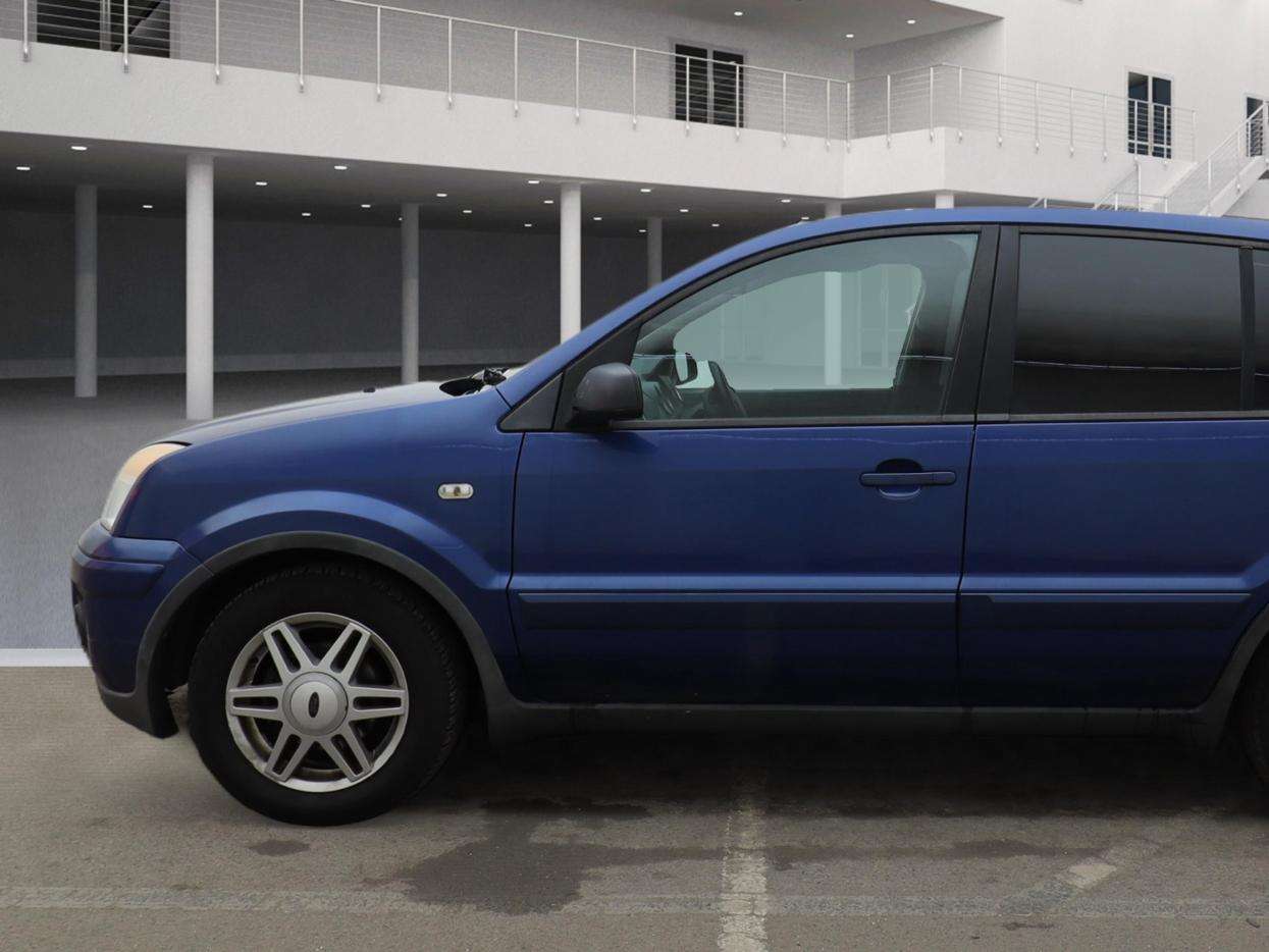 A 2007 FORD FUSION 1.6 Zetec Climate Hatchback 5dr Petrol Automatic (181 g/km, 99 bhp) A 2007 FORD FUSION 1.6 Zetec Climate Hatchback 5dr Petrol Automatic (181 g/km, 99 bhp)