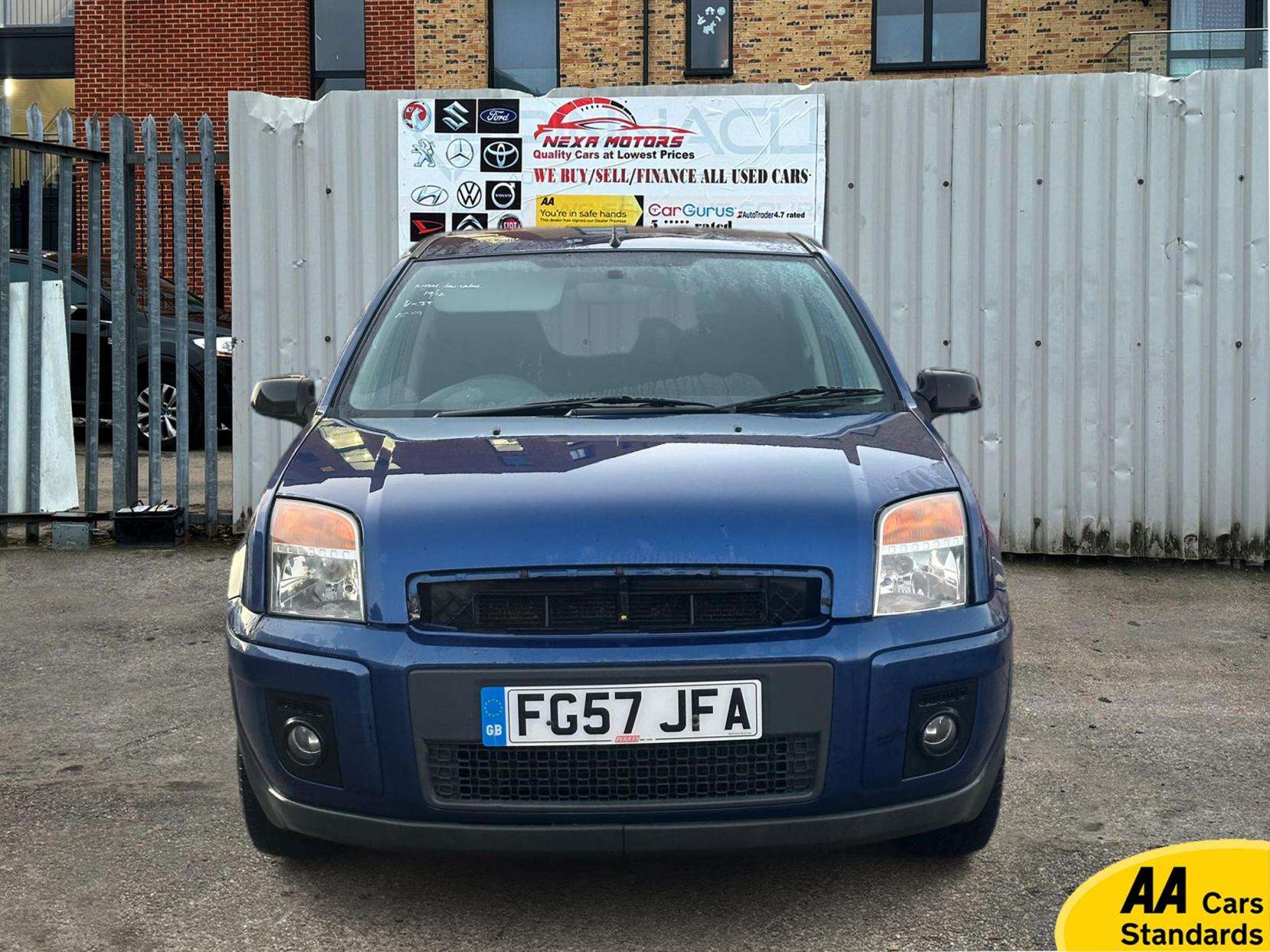 A 2007 FORD FUSION 1.6 Zetec Climate Hatchback 5dr Petrol Automatic (181 g/km, 99 bhp) A 2007 FORD FUSION 1.6 Zetec Climate Hatchback 5dr Petrol Automatic (181 g/km, 99 bhp)