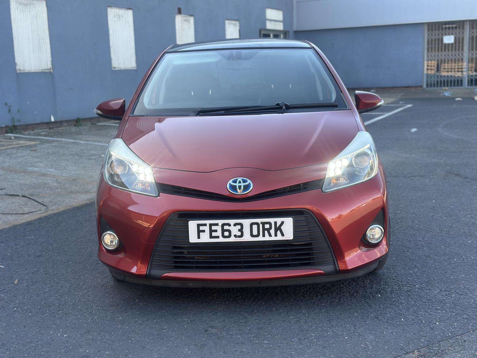 A 2013 TOYOTA YARIS 1.5 VVT-h T Spirit Hatchback 5dr Petrol Hybrid CVT Euro 5 (101 ps) A 2013 TOYOTA YARIS 1.5 VVT-h T Spirit Hatchback 5dr Petrol Hybrid CVT Euro 5 (101 ps)