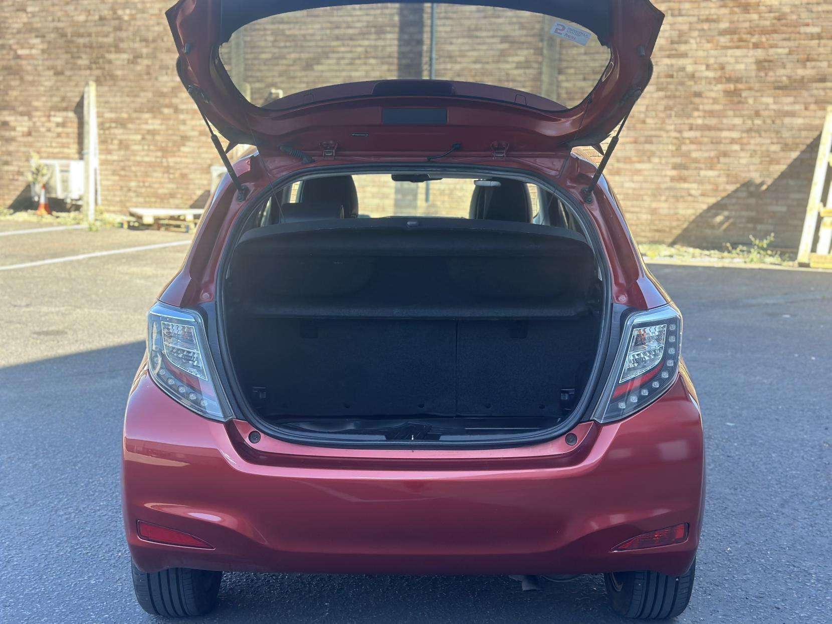 2013 TOYOTA YARIS 2013 TOYOTA YARIS