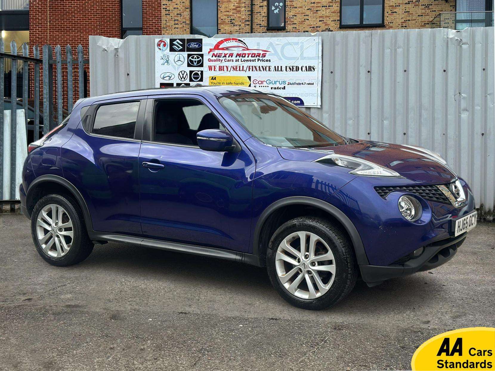 A 2015 NISSAN JUKE 1.6 N-Connecta SUV 5dr Petrol XTRON Euro 6 (117 ps) A 2015 NISSAN JUKE 1.6 N-Connecta SUV 5dr Petrol XTRON Euro 6 (117 ps)