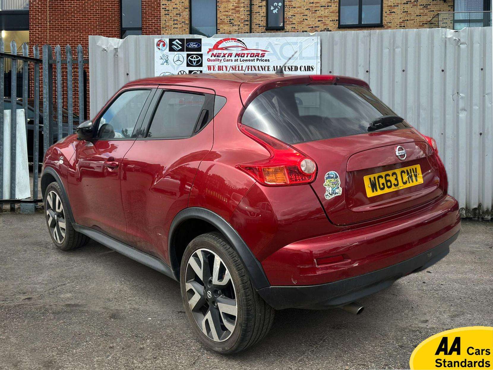 A 2013 NISSAN JUKE 1.6 n-tec SUV 5dr Petrol CVT Euro 5 (117 ps) A 2013 NISSAN JUKE 1.6 n-tec SUV 5dr Petrol CVT Euro 5 (117 ps)