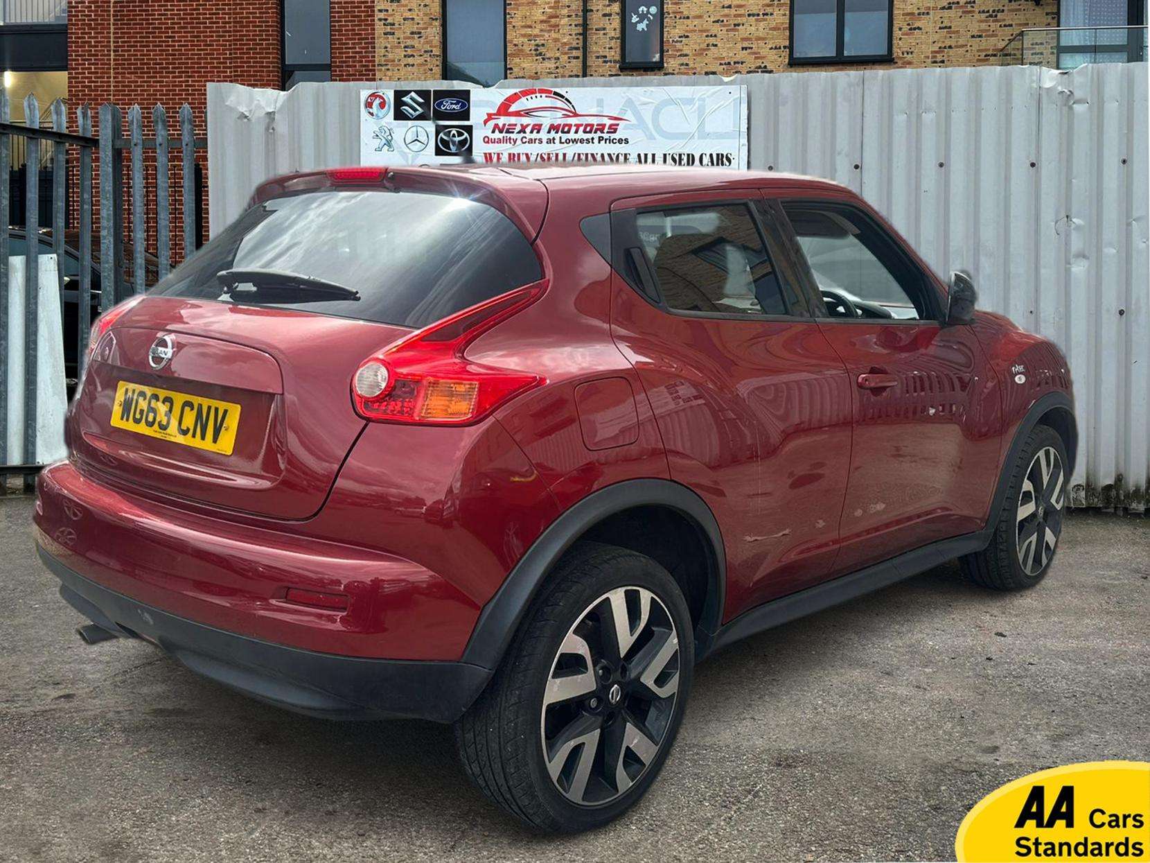 A 2013 NISSAN JUKE 1.6 n-tec SUV 5dr Petrol CVT Euro 5 (117 ps) A 2013 NISSAN JUKE 1.6 n-tec SUV 5dr Petrol CVT Euro 5 (117 ps)