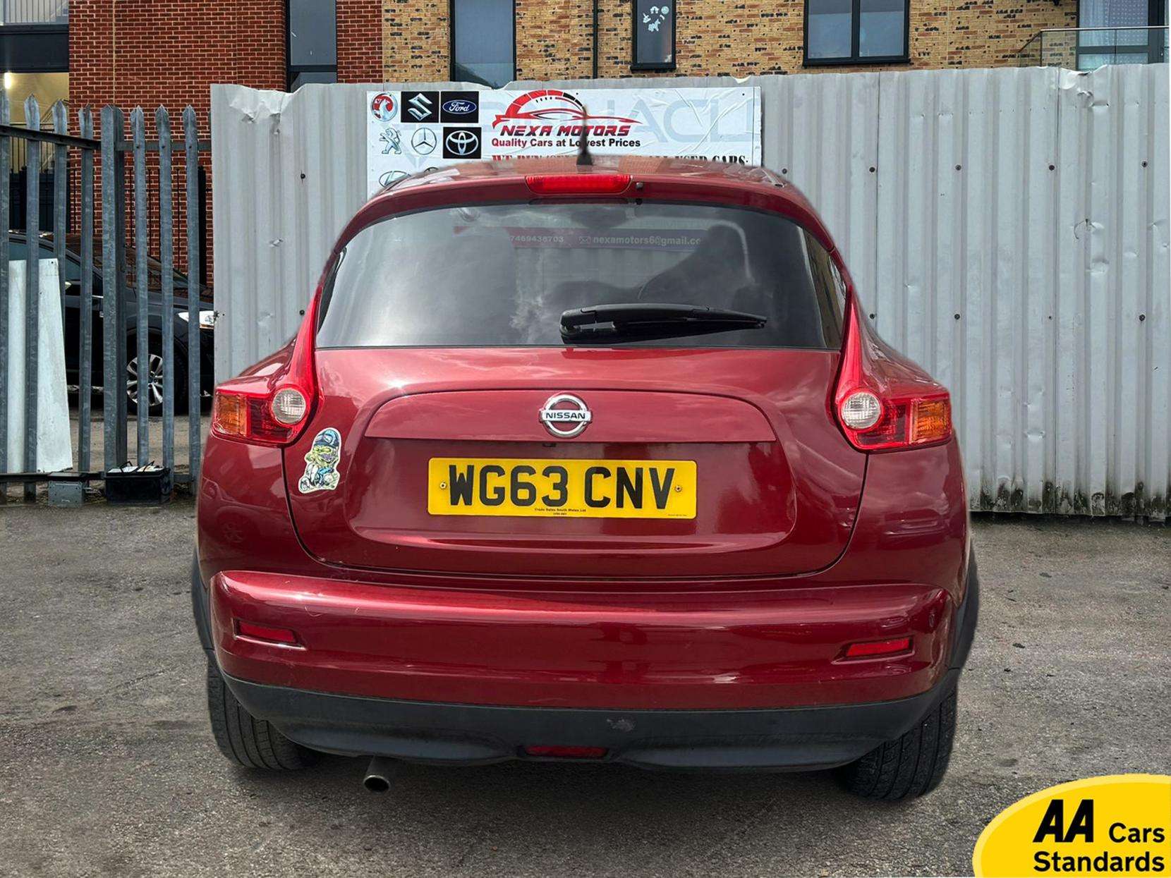 A 2013 NISSAN JUKE 1.6 n-tec SUV 5dr Petrol CVT Euro 5 (117 ps) A 2013 NISSAN JUKE 1.6 n-tec SUV 5dr Petrol CVT Euro 5 (117 ps)