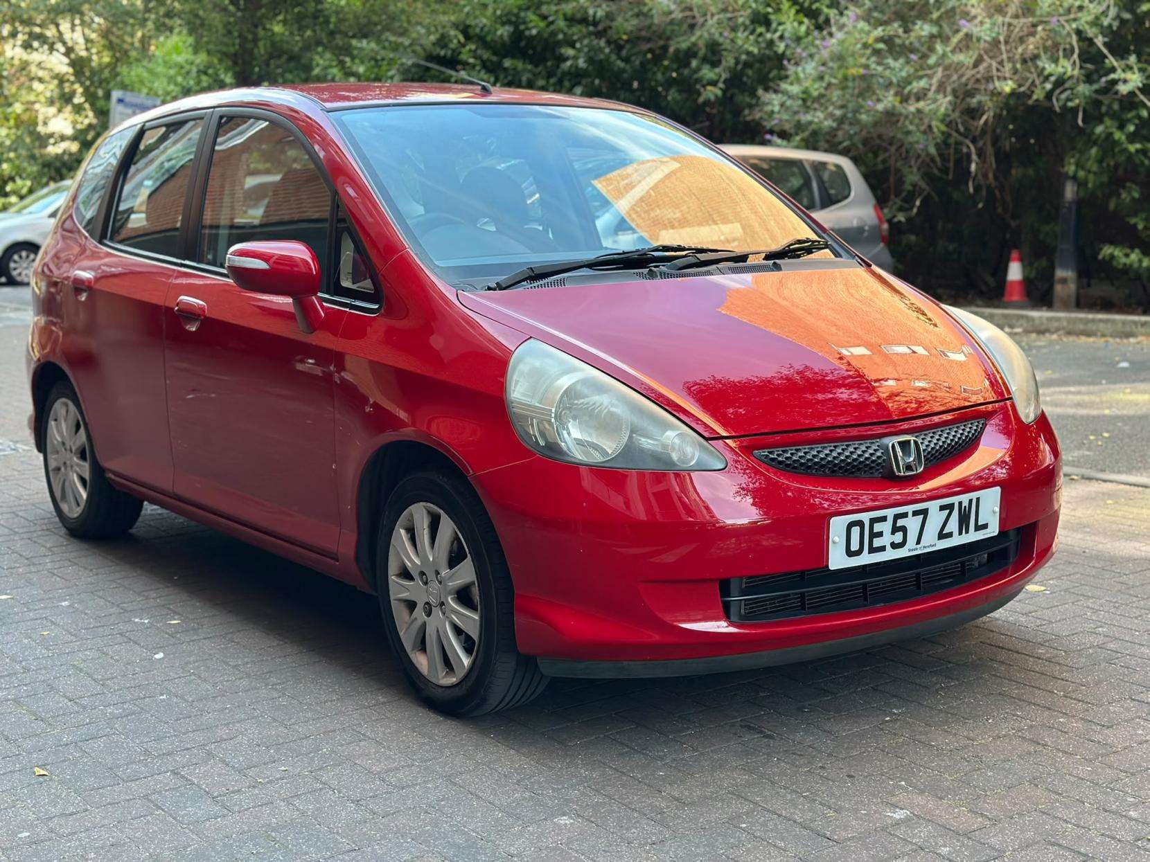 A 2008 HONDA JAZZ 1.4 i-DSI SE Hatchback 5dr Petrol CVT-7 (139 g/km, 82 bhp) A 2008 HONDA JAZZ 1.4 i-DSI SE Hatchback 5dr Petrol CVT-7 (139 g/km, 82 bhp)