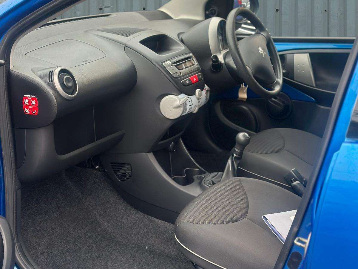 2012 PEUGEOT 107 2012 PEUGEOT 107