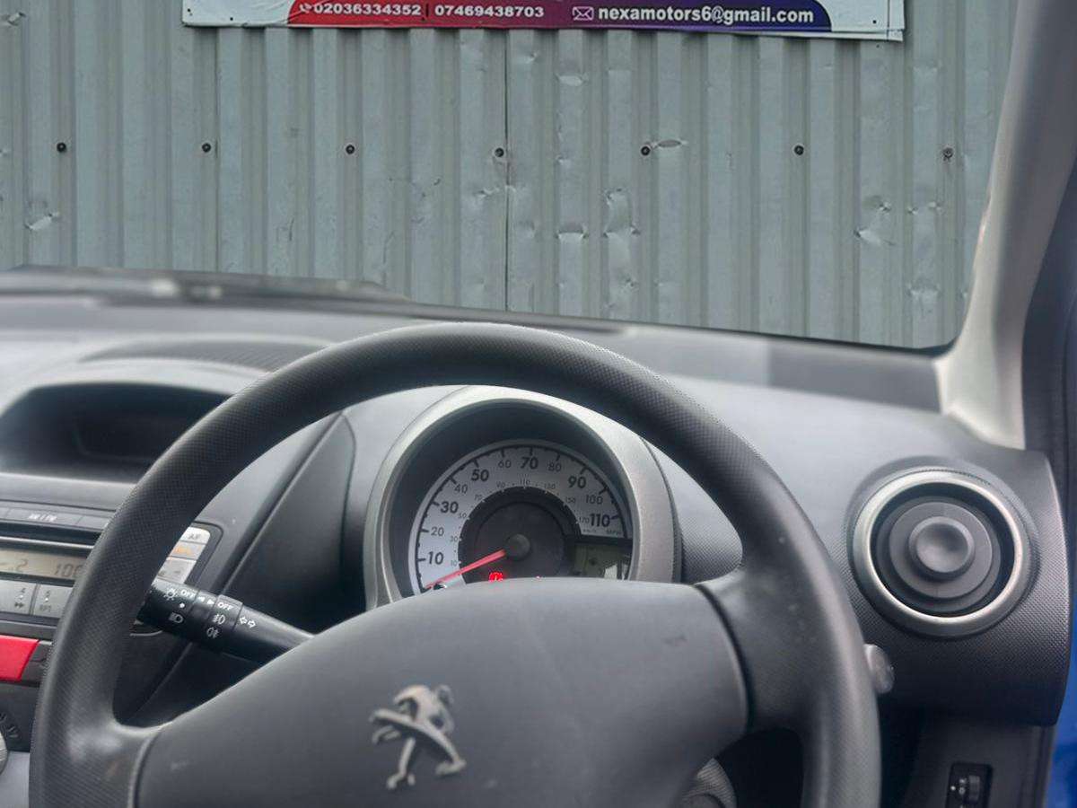2012 PEUGEOT 107 2012 PEUGEOT 107