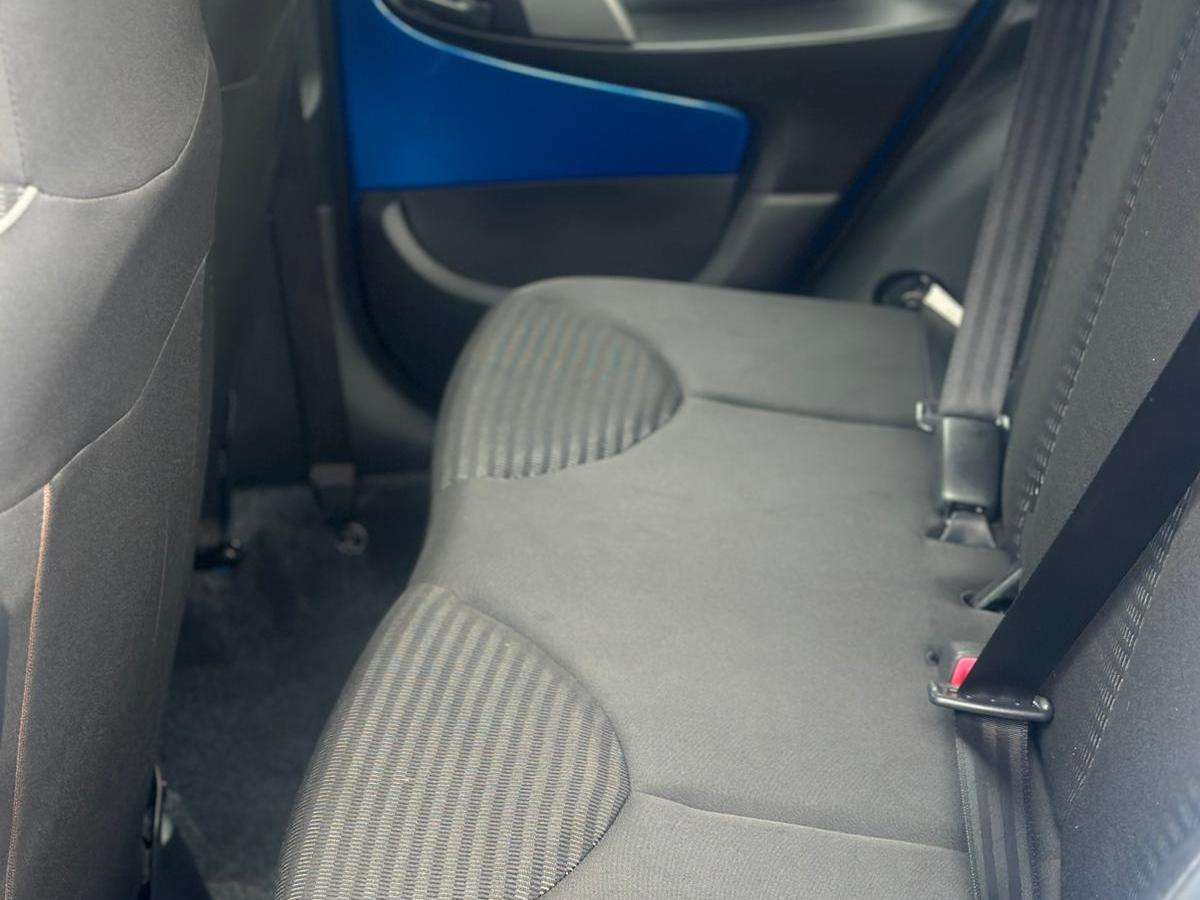 2012 PEUGEOT 107 2012 PEUGEOT 107