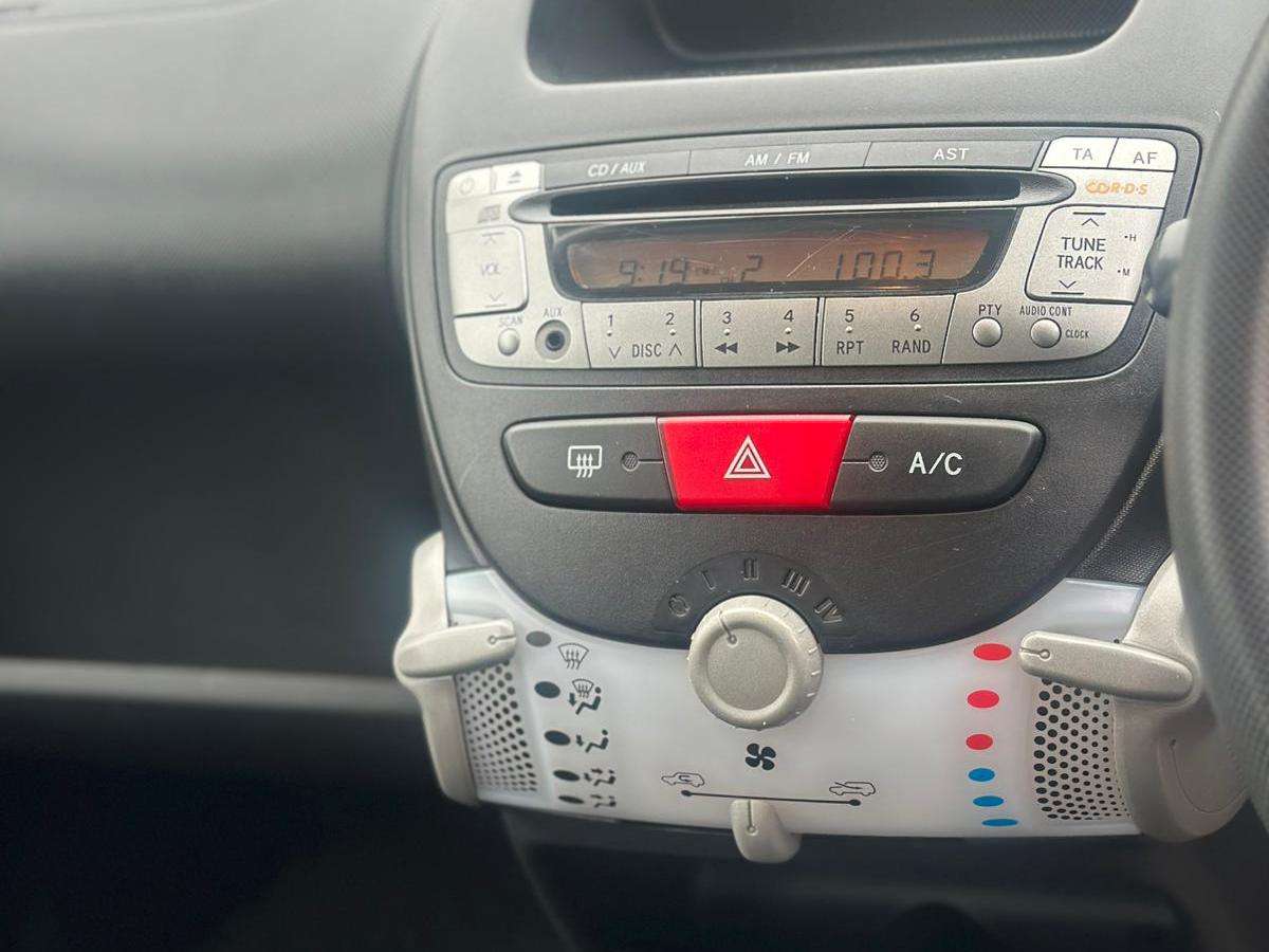 2012 PEUGEOT 107 2012 PEUGEOT 107