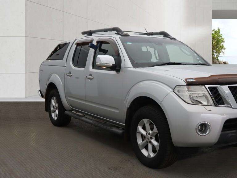 A 2012 NISSAN NAVARA 2.5 dCi Tekna Pickup Double Cab 4dr Diesel Manual 4WD Euro 5 (190 ps) A 2012 NISSAN NAVARA 2.5 dCi Tekna Pickup Double Cab 4dr Diesel Manual 4WD Euro 5 (190 ps)