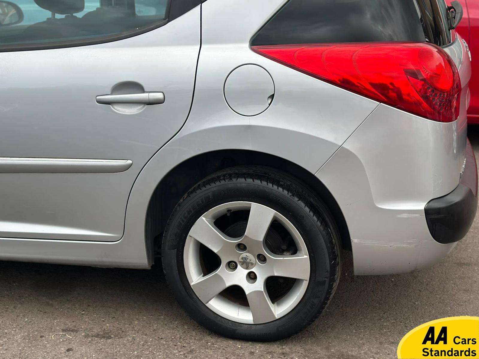 2010 PEUGEOT 207 SW 2010 PEUGEOT 207 SW