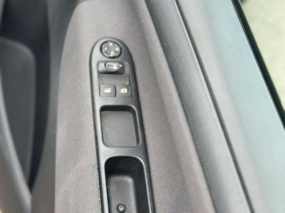 2010 PEUGEOT 207 SW 2010 PEUGEOT 207 SW