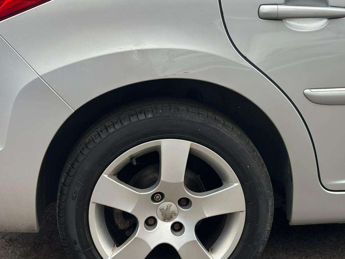 2010 PEUGEOT 207 SW 2010 PEUGEOT 207 SW