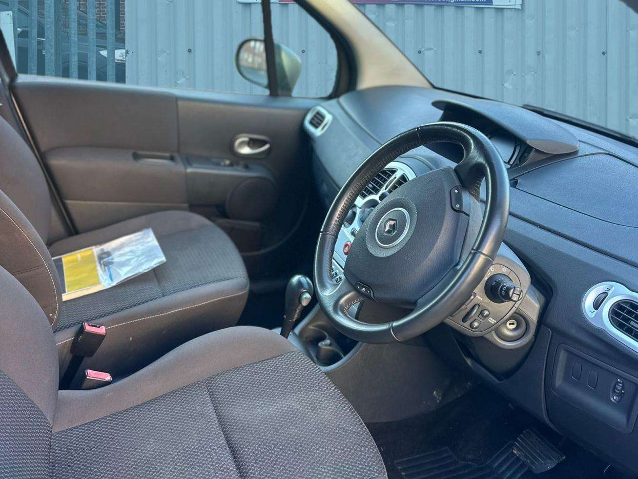 2011 RENAULT GRAND MODUS 2011 RENAULT GRAND MODUS