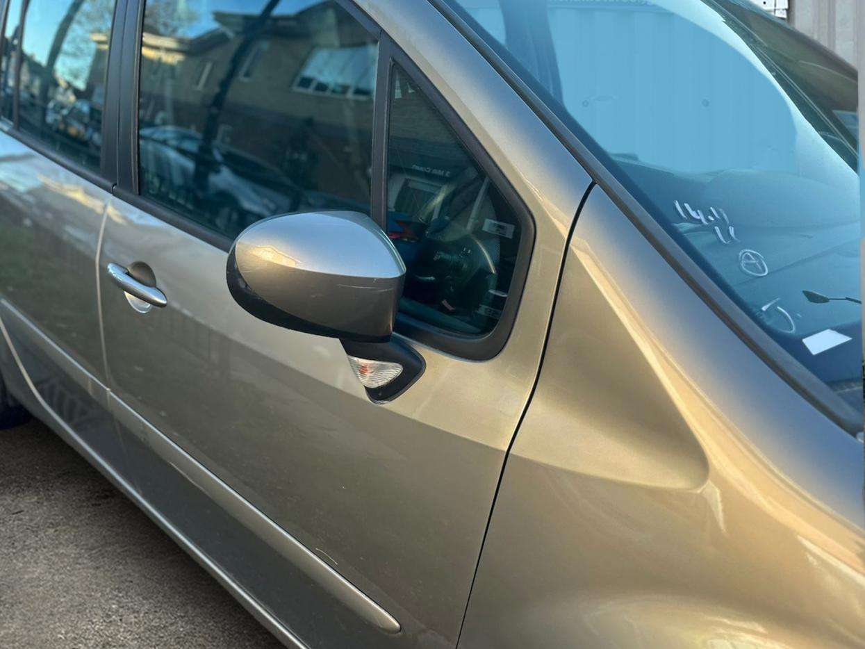 2011 RENAULT GRAND MODUS 2011 RENAULT GRAND MODUS