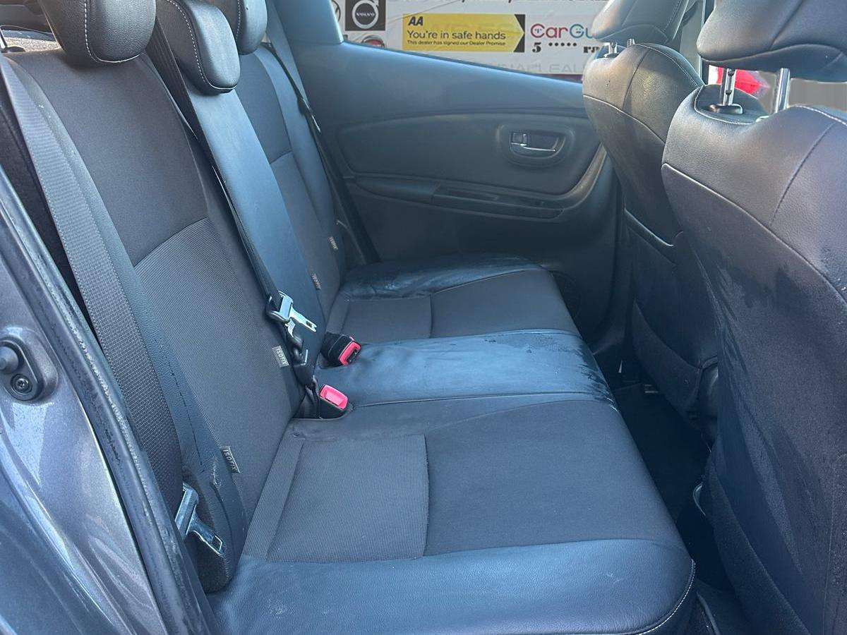 2015 TOYOTA YARIS 2015 TOYOTA YARIS