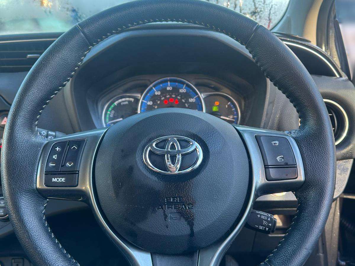 2015 TOYOTA YARIS 2015 TOYOTA YARIS