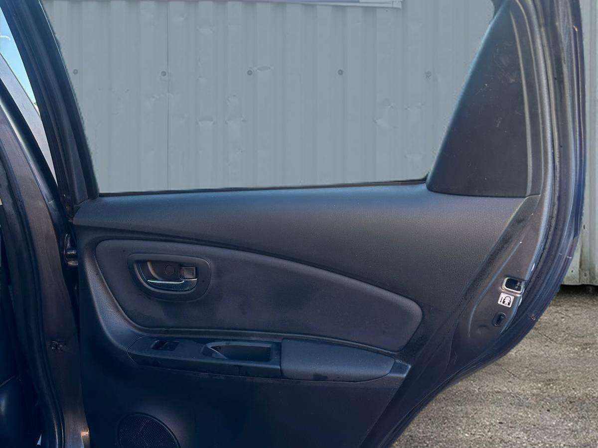 2015 TOYOTA YARIS 2015 TOYOTA YARIS