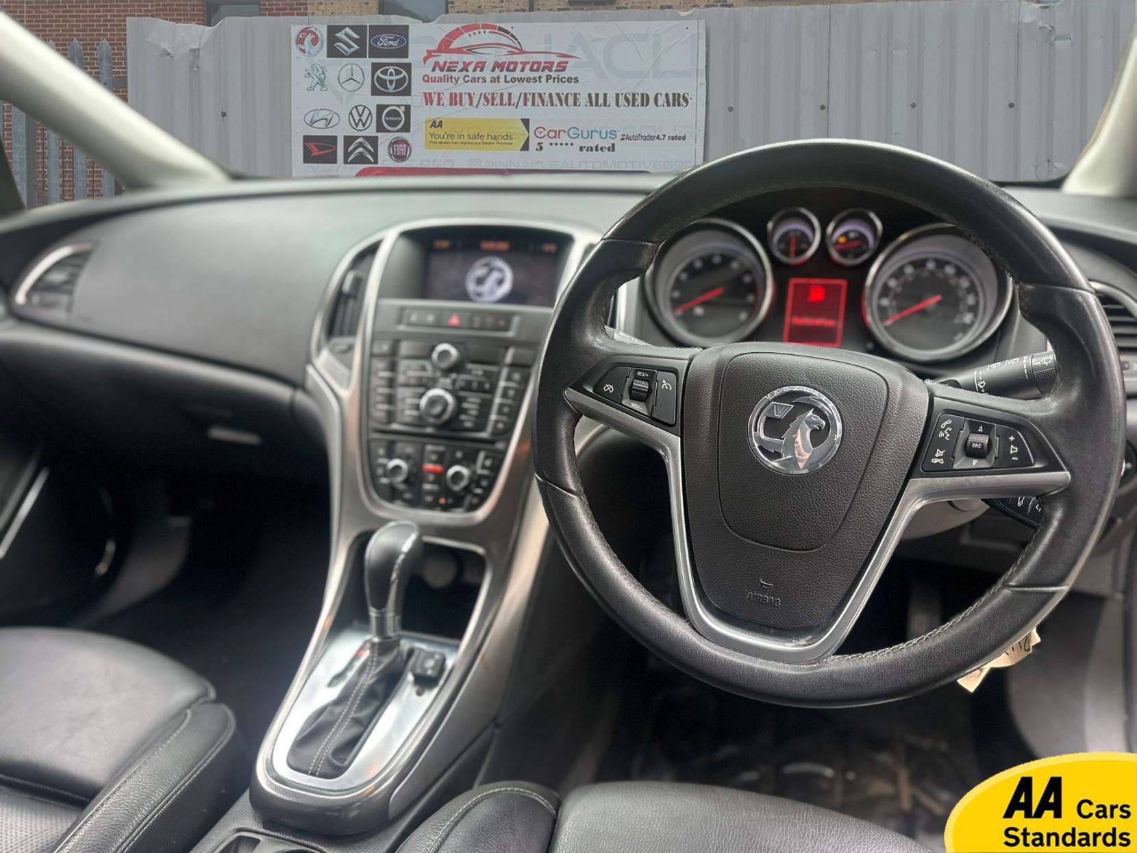 2011 VAUXHALL ASTRA 2011 VAUXHALL ASTRA