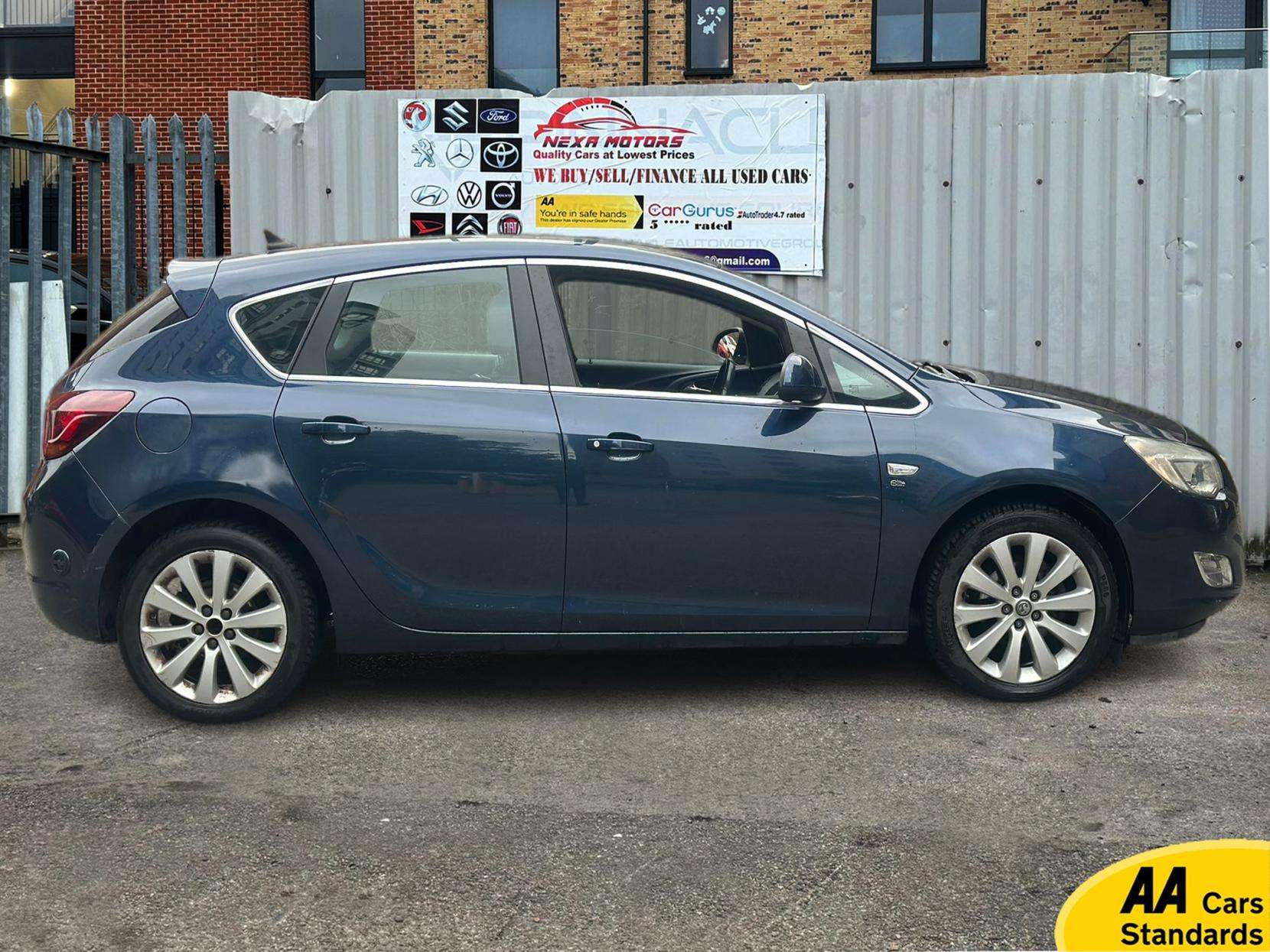 2011 VAUXHALL ASTRA 2011 VAUXHALL ASTRA
