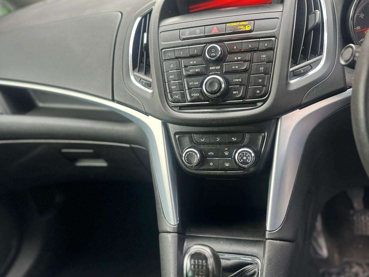 2015 VAUXHALL ZAFIRA TOURER 2015 VAUXHALL ZAFIRA TOURER