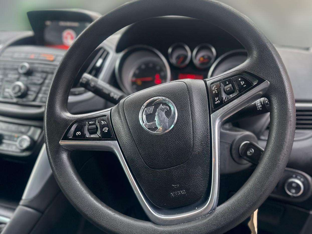 2015 VAUXHALL ZAFIRA TOURER 2015 VAUXHALL ZAFIRA TOURER
