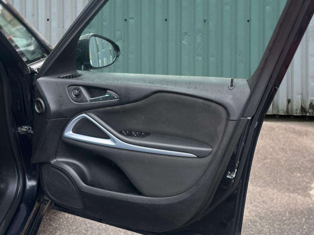 2015 VAUXHALL ZAFIRA TOURER 2015 VAUXHALL ZAFIRA TOURER