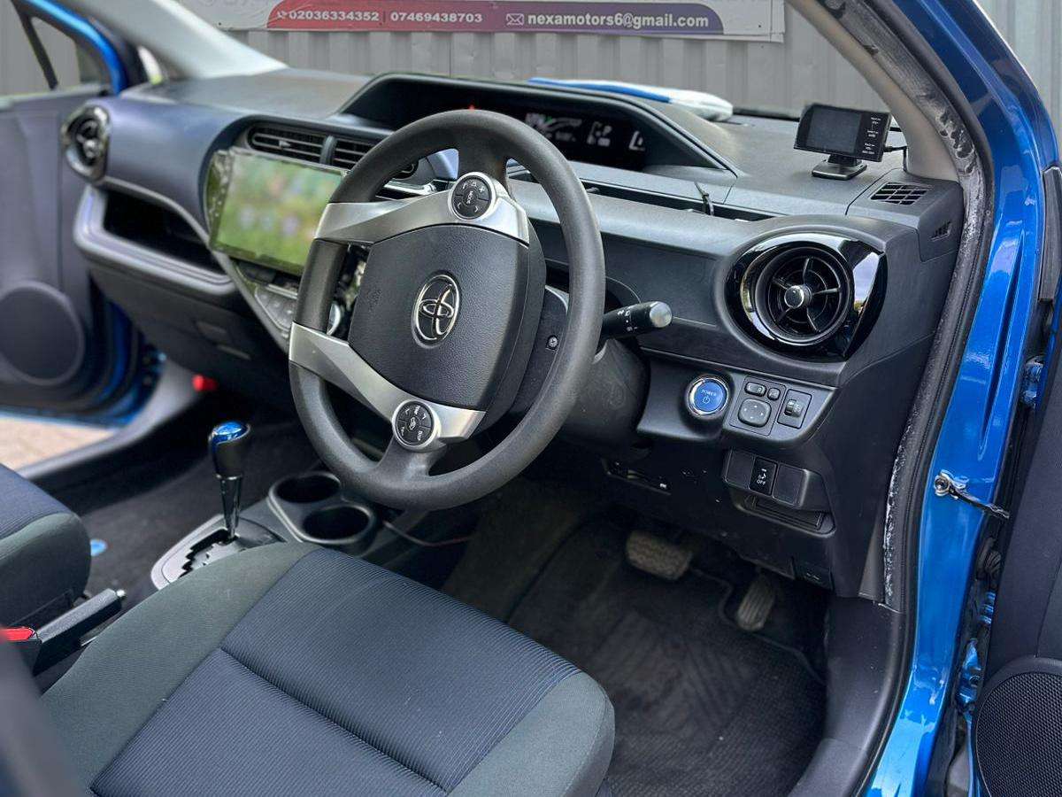 2015 TOYOTA AQUA 2015 TOYOTA AQUA