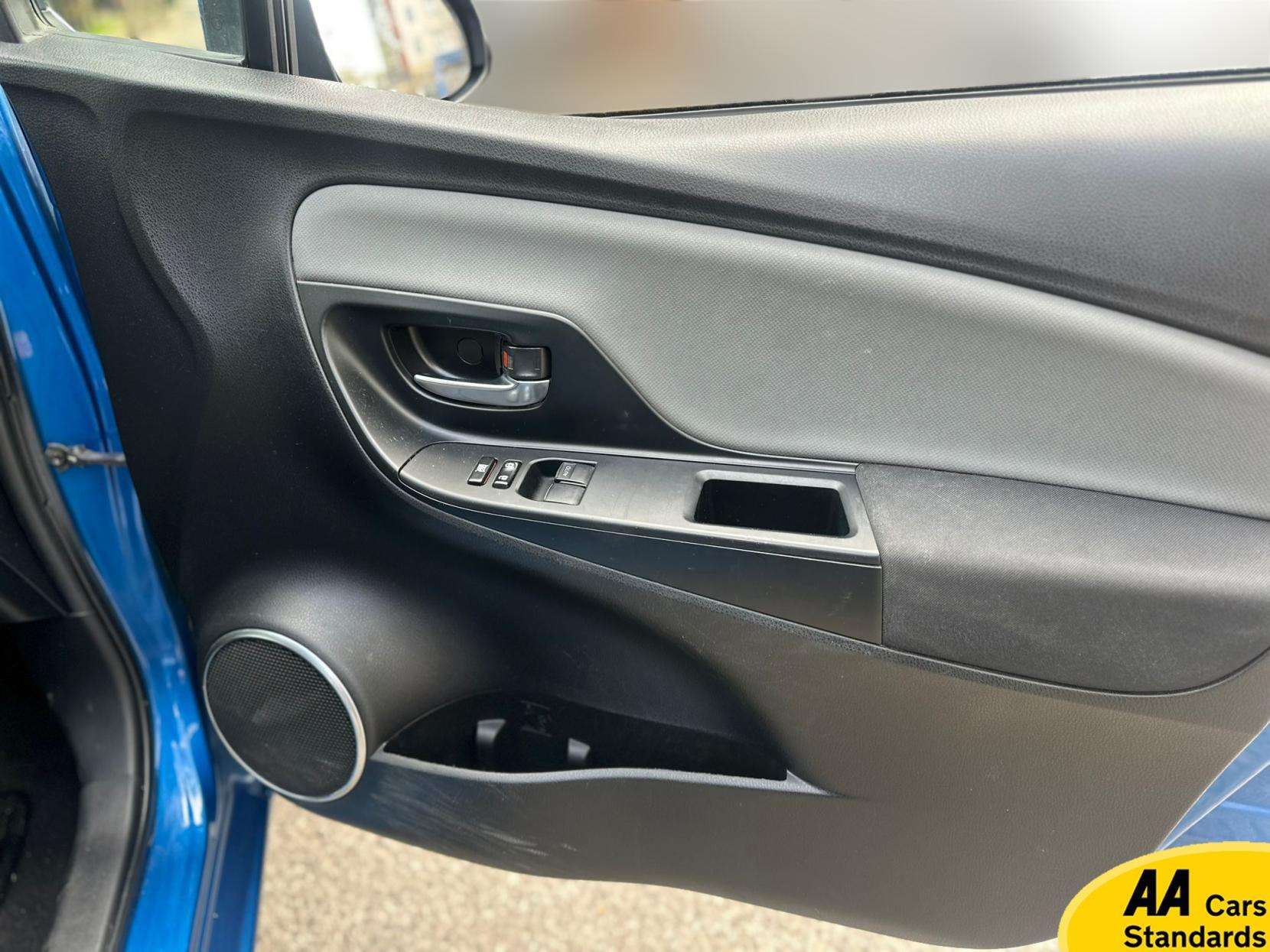 2016 TOYOTA YARIS 2016 TOYOTA YARIS