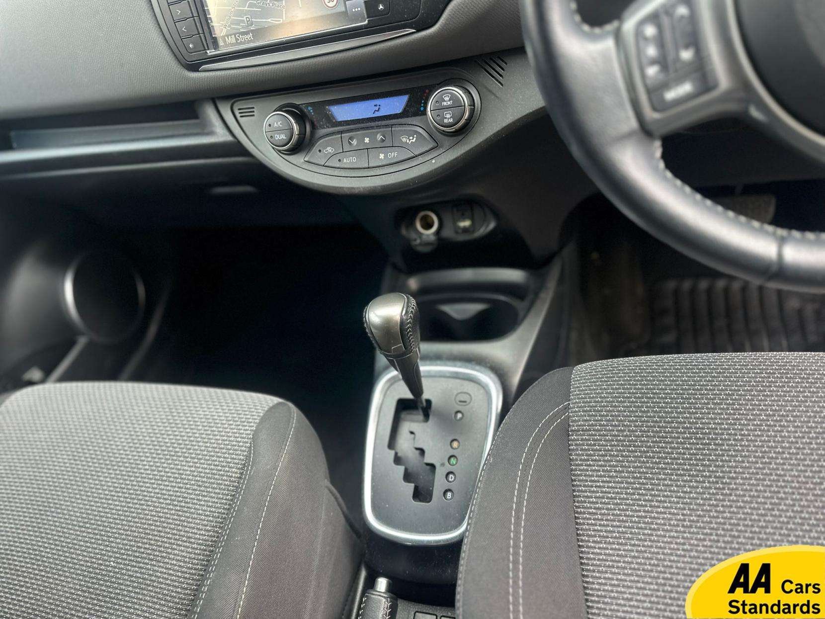 2016 TOYOTA YARIS 2016 TOYOTA YARIS
