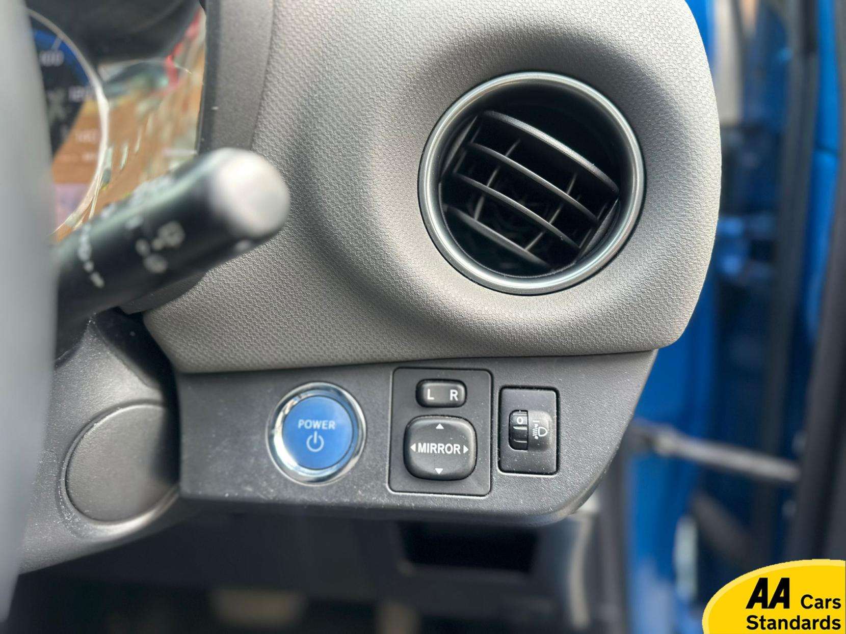 2016 TOYOTA YARIS 2016 TOYOTA YARIS