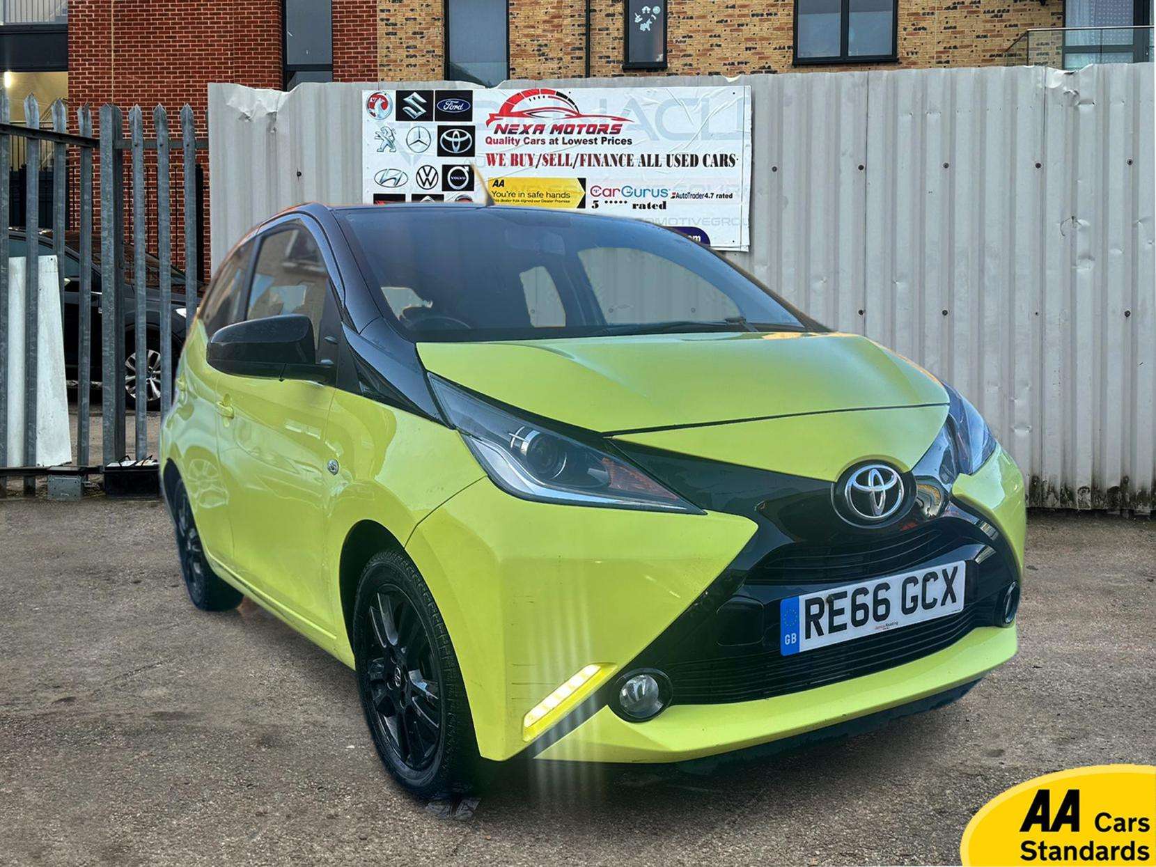 A 2016 TOYOTA AYGO 1.0 VVT-i x-cite 3 Yellow Bi-Tone Hatchback 5dr Petrol x-shift Euro 6 (68 ps) A 2016 TOYOTA AYGO 1.0 VVT-i x-cite 3 Yellow Bi-Tone Hatchback 5dr Petrol x-shift Euro 6 (68 ps)