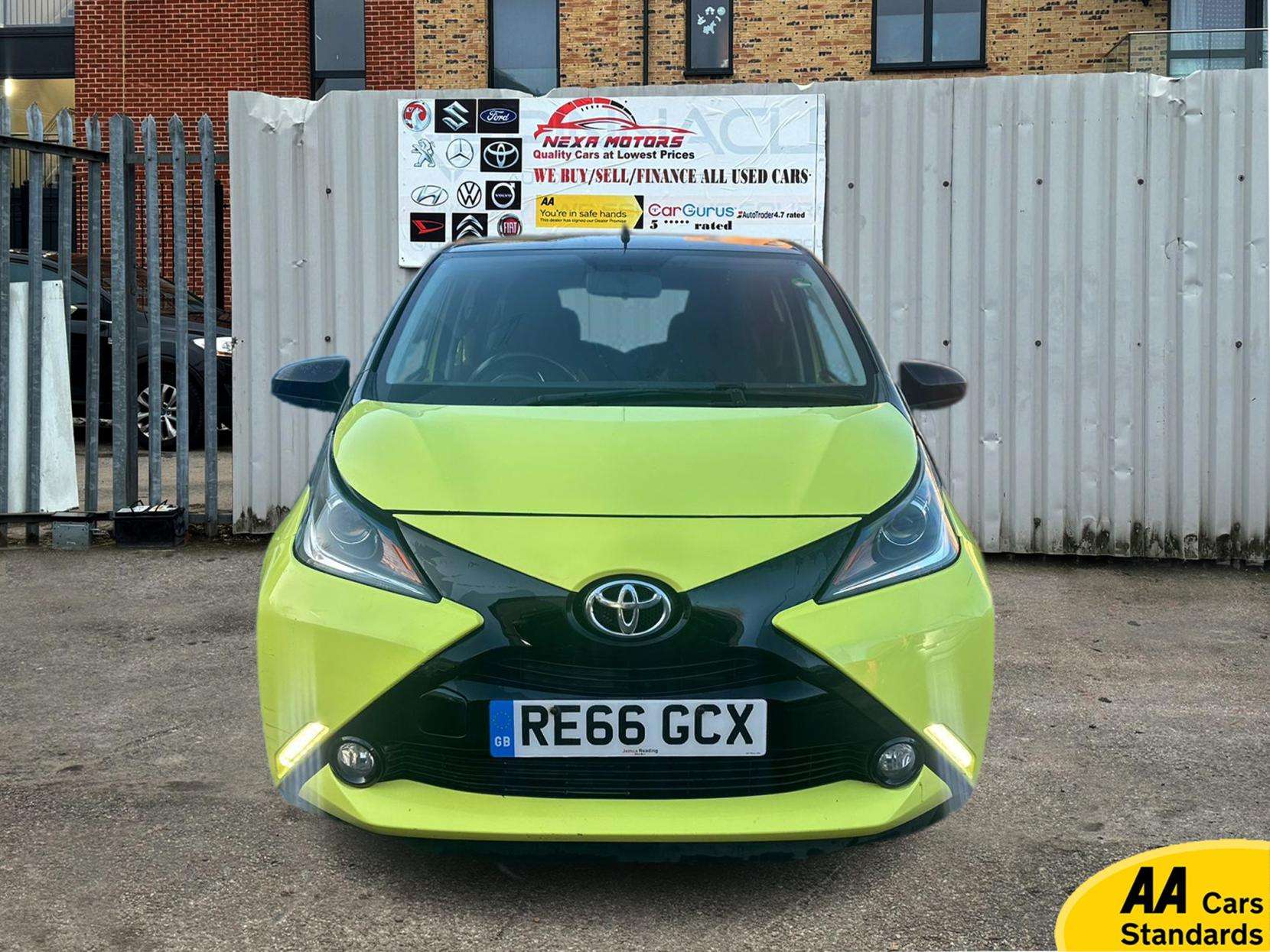 A 2016 TOYOTA AYGO 1.0 VVT-i x-cite 3 Yellow Bi-Tone Hatchback 5dr Petrol x-shift Euro 6 (68 ps) A 2016 TOYOTA AYGO 1.0 VVT-i x-cite 3 Yellow Bi-Tone Hatchback 5dr Petrol x-shift Euro 6 (68 ps)