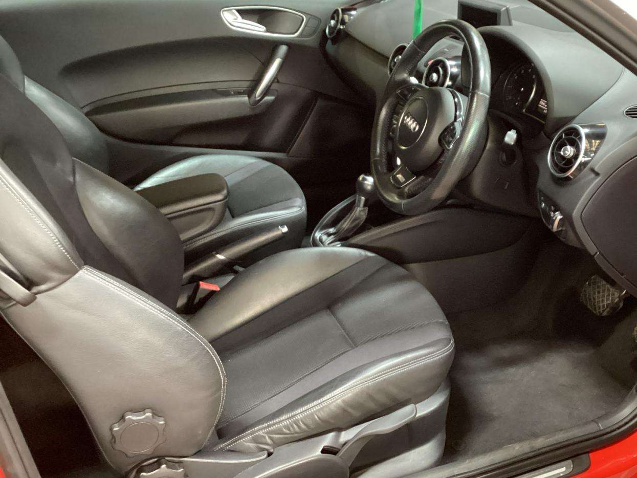 2011 AUDI A1 2011 AUDI A1