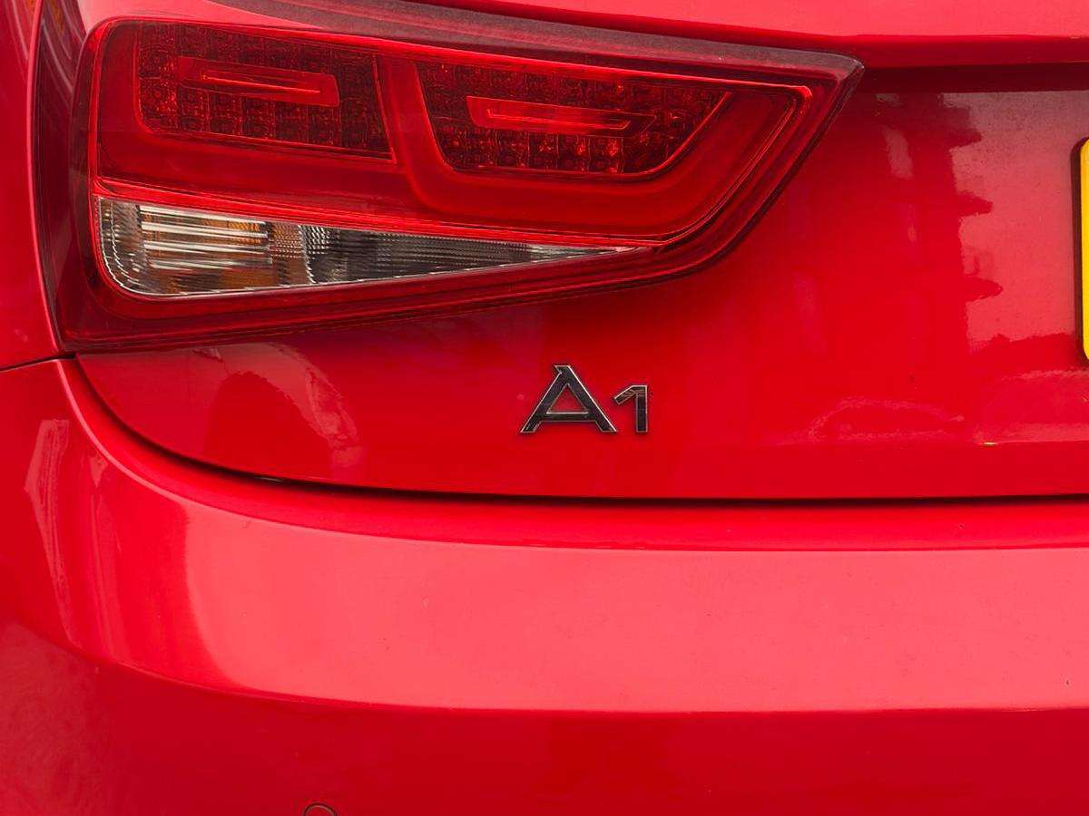 2011 AUDI A1 2011 AUDI A1