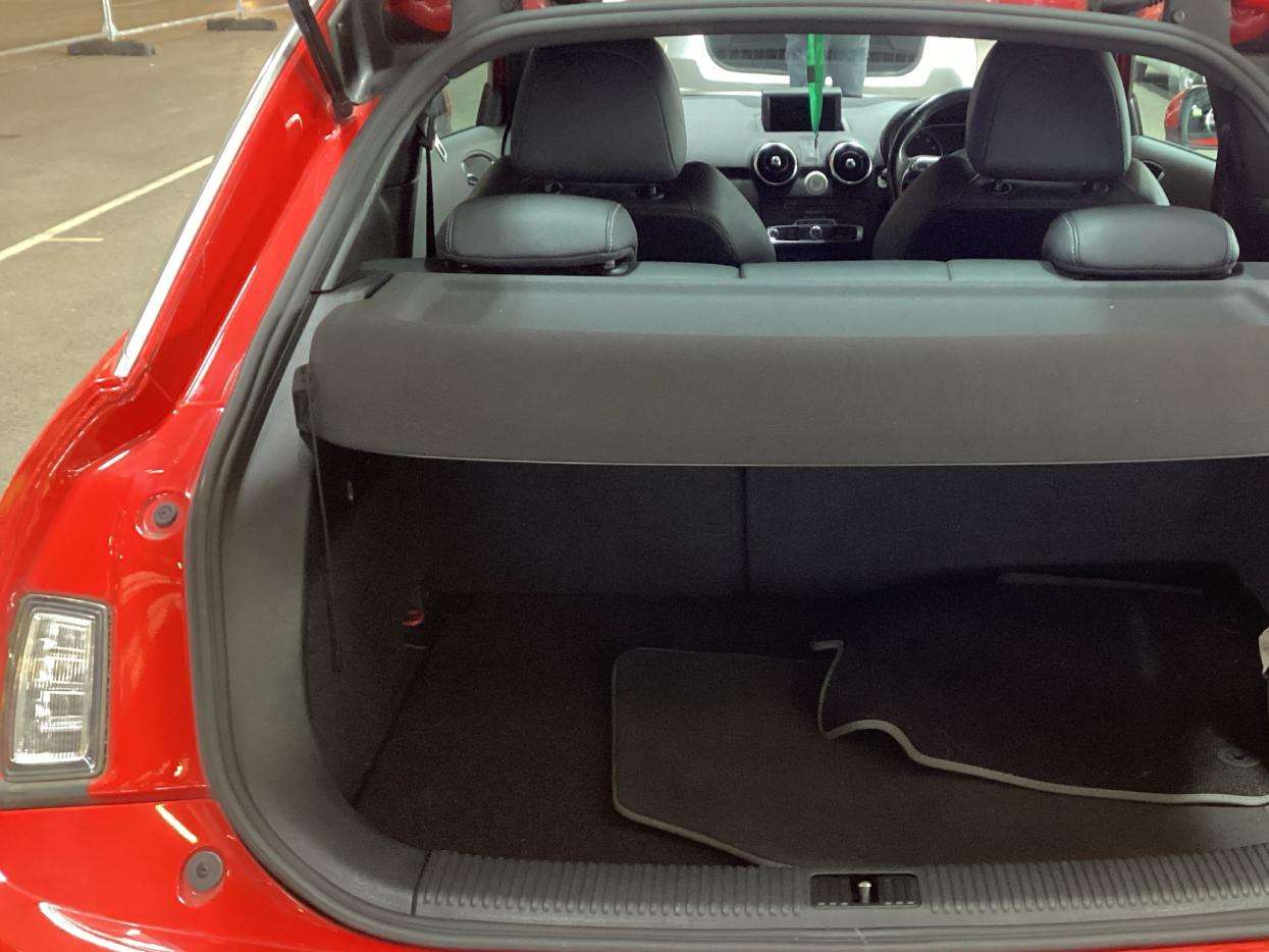 2011 AUDI A1 2011 AUDI A1