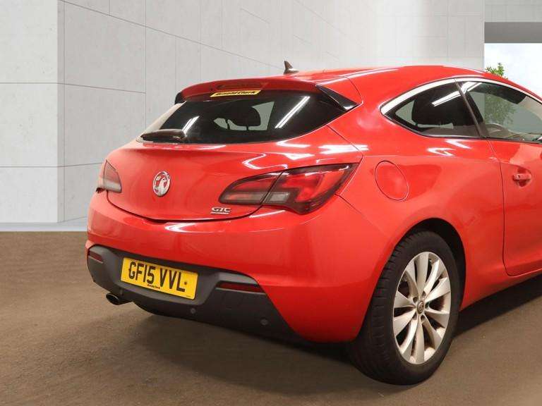 A 2015 VAUXHALL ASTRA GTC 1.4i Turbo SRi Coupe 3dr Petrol Auto Euro 6 (140 ps) A 2015 VAUXHALL ASTRA GTC 1.4i Turbo SRi Coupe 3dr Petrol Auto Euro 6 (140 ps)