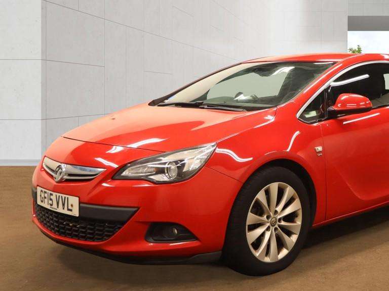 A 2015 VAUXHALL ASTRA GTC 1.4i Turbo SRi Coupe 3dr Petrol Auto Euro 6 (140 ps) A 2015 VAUXHALL ASTRA GTC 1.4i Turbo SRi Coupe 3dr Petrol Auto Euro 6 (140 ps)