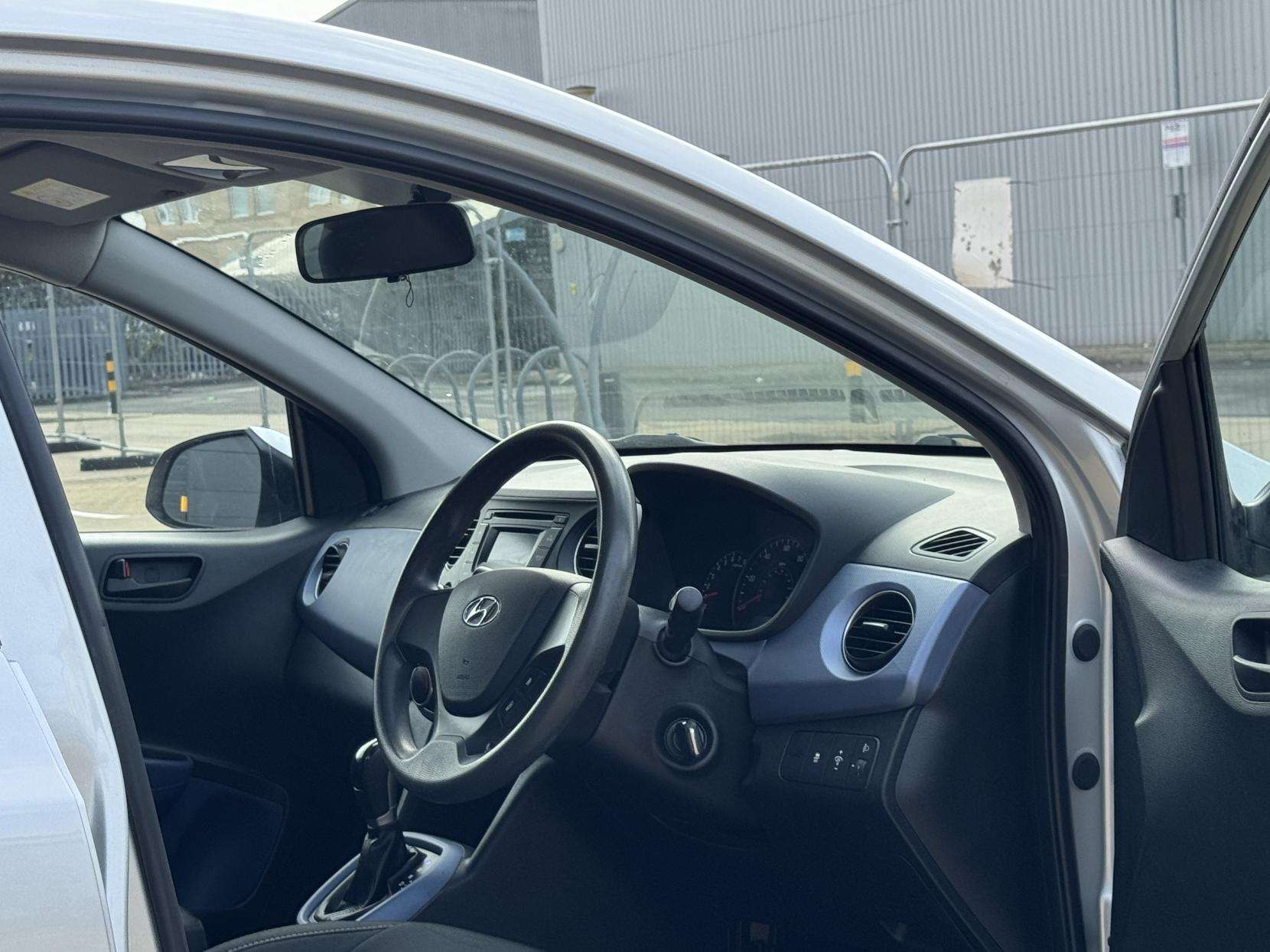 2014 HYUNDAI I10 2014 HYUNDAI I10