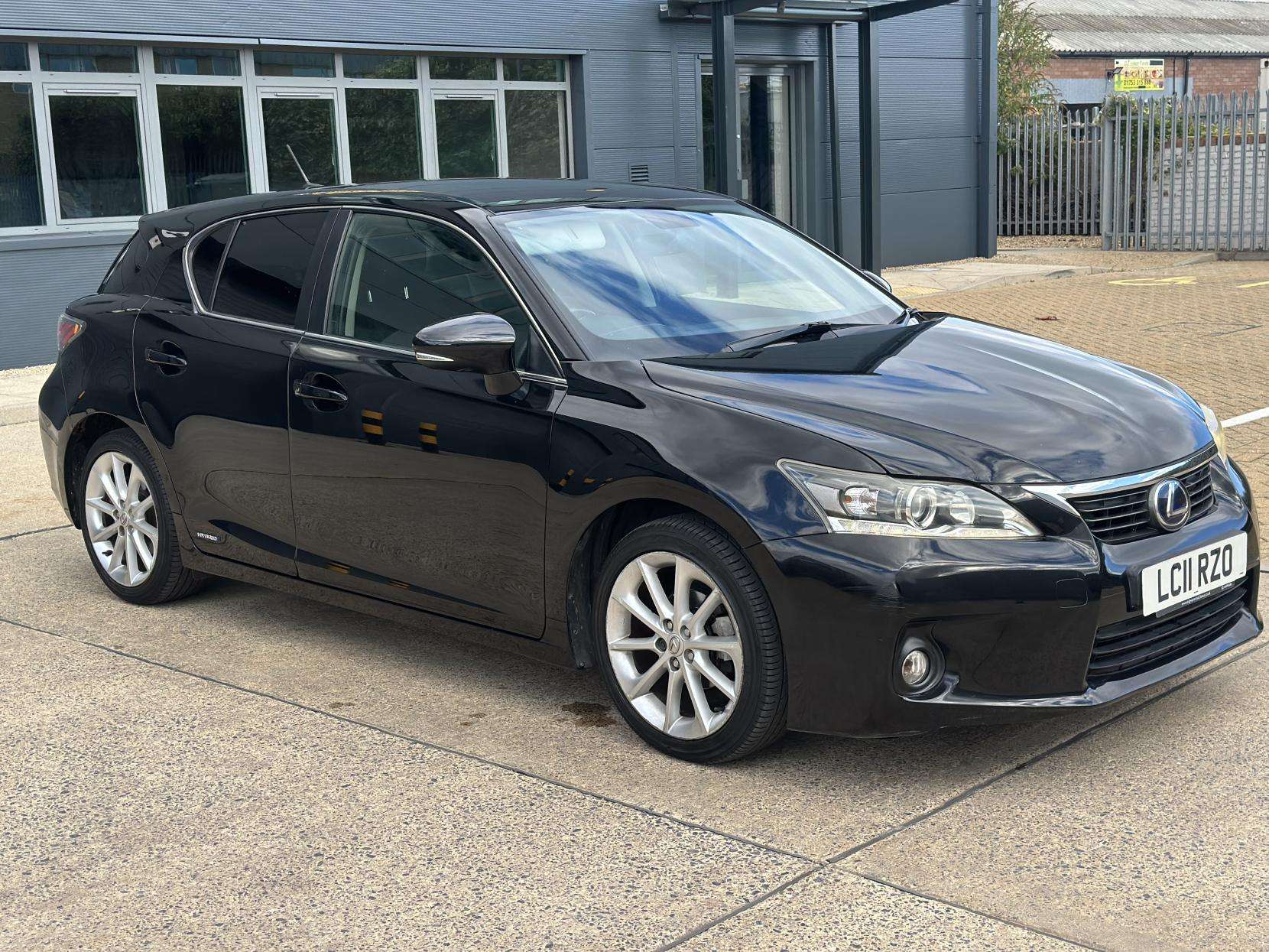 A 2011 LEXUS CT 1.8 200h SE-I Hatchback 5dr Petrol Hybrid CVT Euro 5 (s/s) (136 ps) A 2011 LEXUS CT 1.8 200h SE-I Hatchback 5dr Petrol Hybrid CVT Euro 5 (s/s) (136 ps)