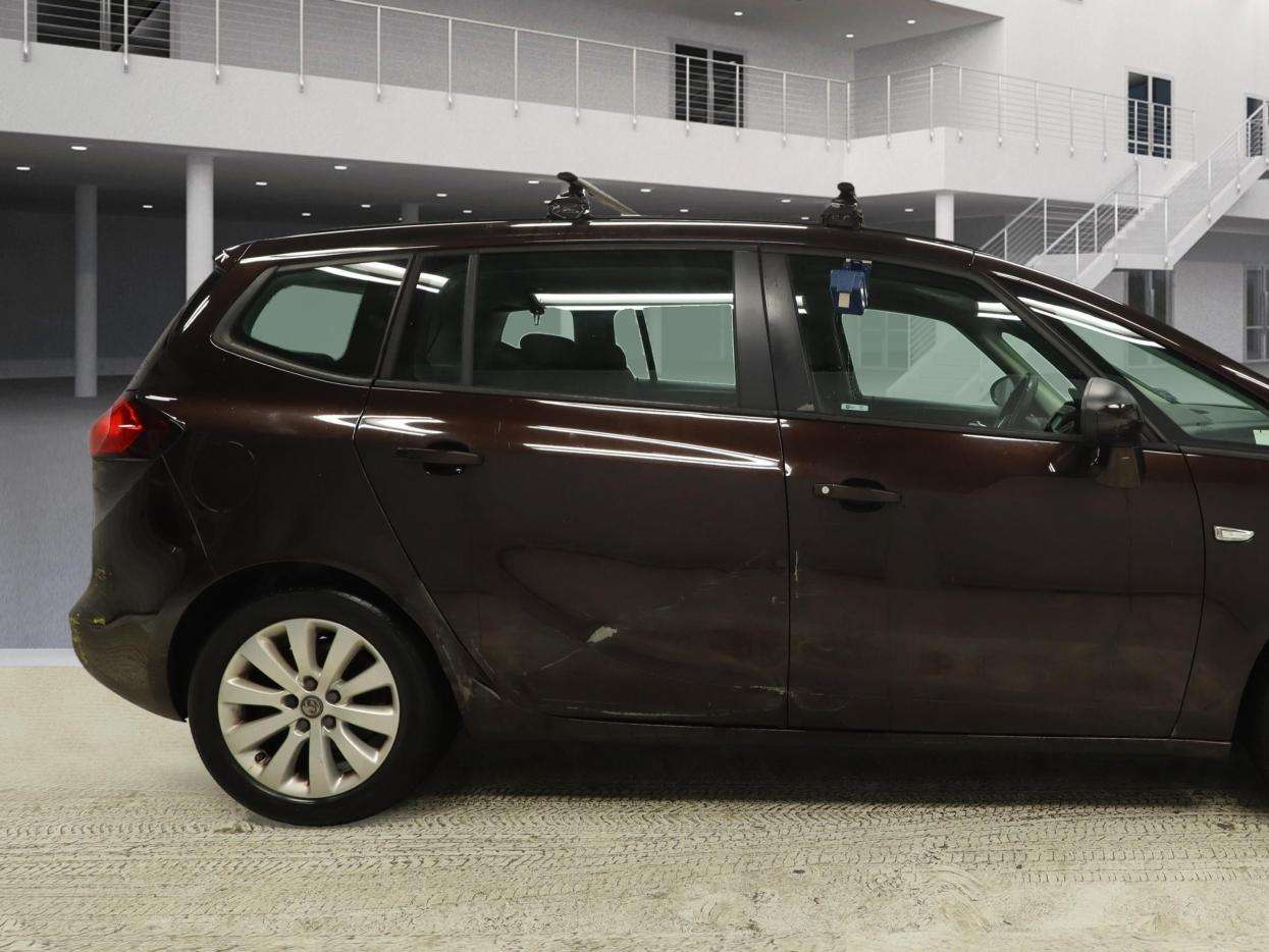A 2016 VAUXHALL ZAFIRA TOURER 1.4i Turbo Design MPV 5dr Petrol Manual Euro 6 (140 ps) A 2016 VAUXHALL ZAFIRA TOURER 1.4i Turbo Design MPV 5dr Petrol Manual Euro 6 (140 ps)