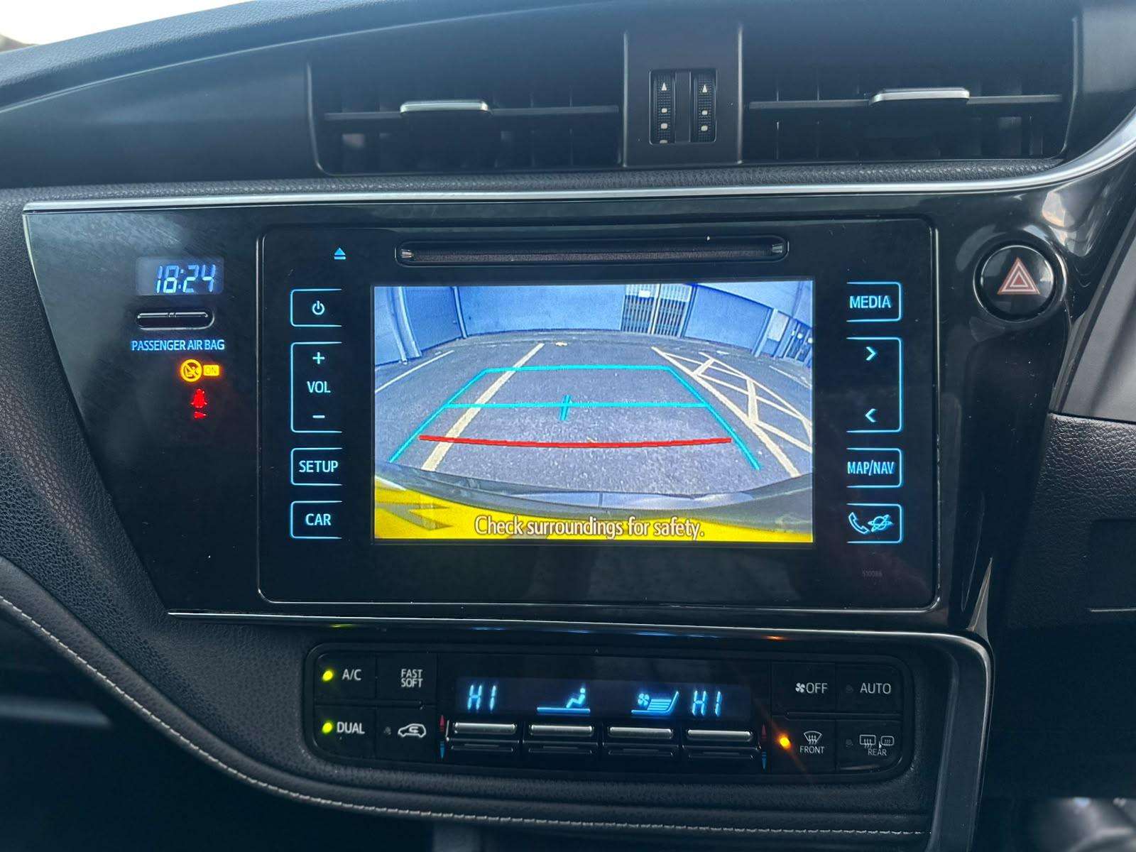 2015 TOYOTA AURIS 2015 TOYOTA AURIS