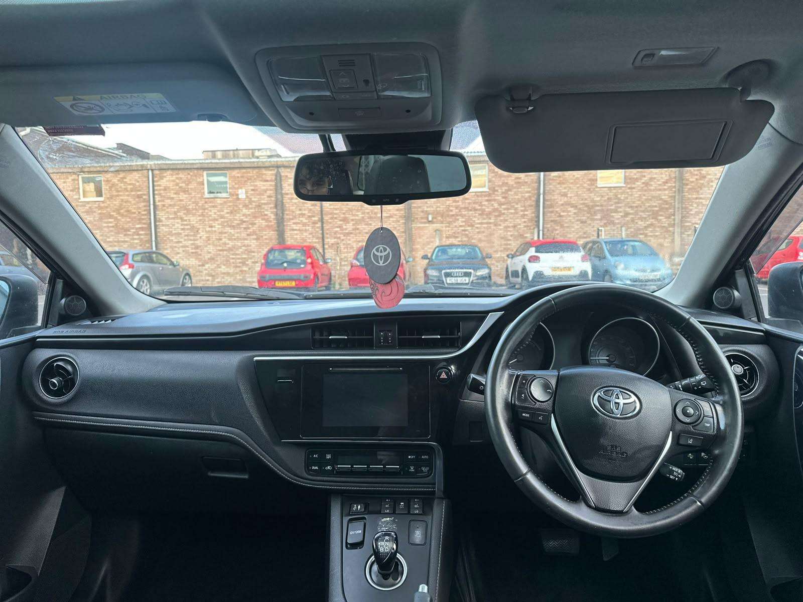 2015 TOYOTA AURIS 2015 TOYOTA AURIS
