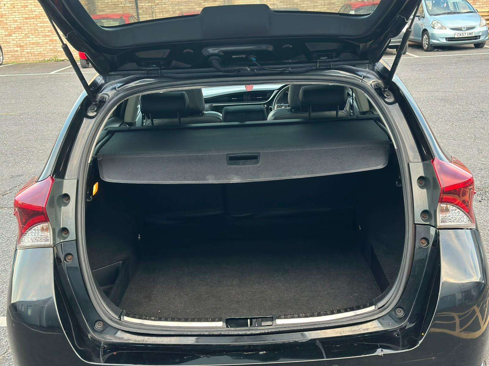 2015 TOYOTA AURIS 2015 TOYOTA AURIS