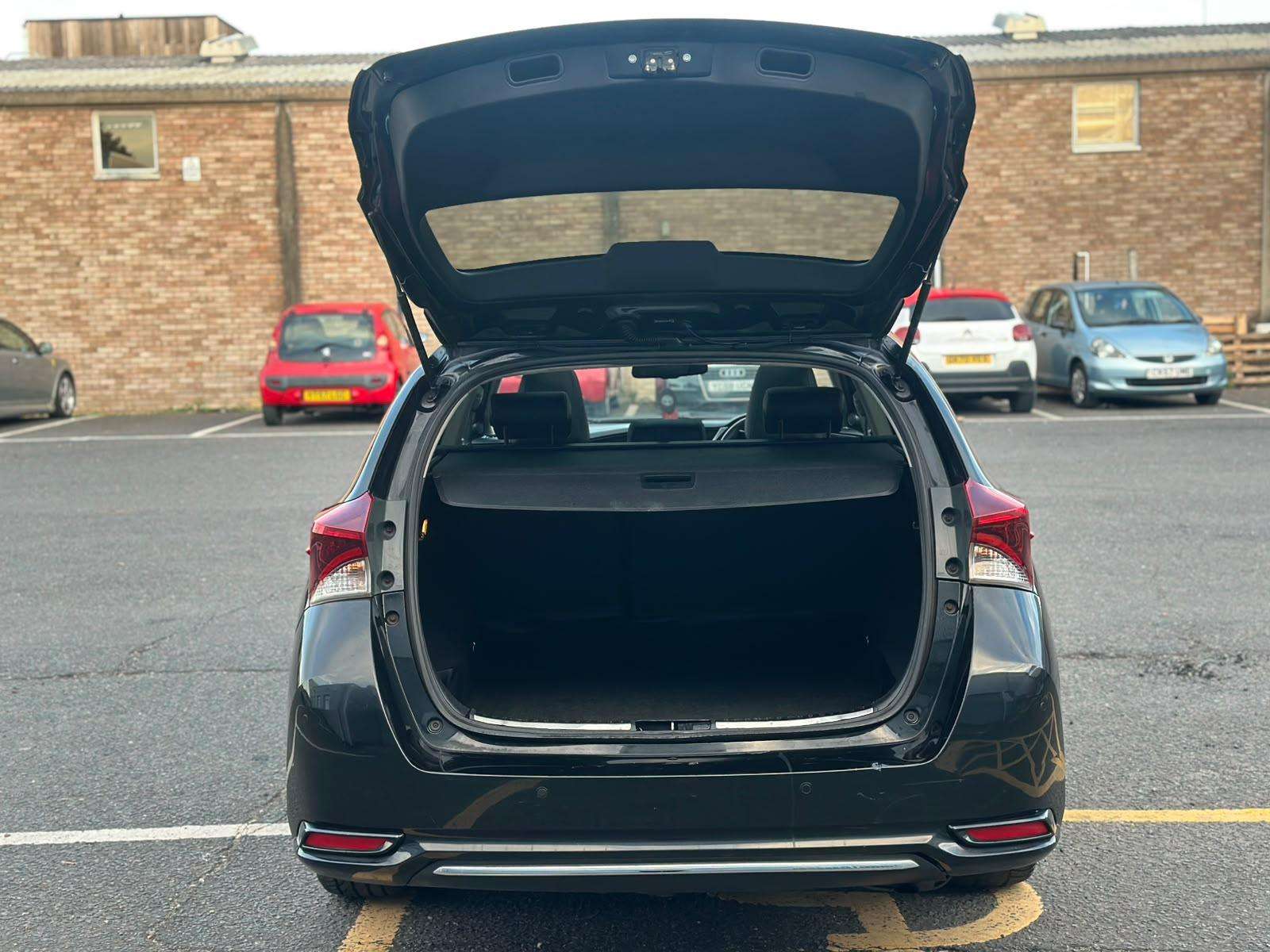 2015 TOYOTA AURIS 2015 TOYOTA AURIS