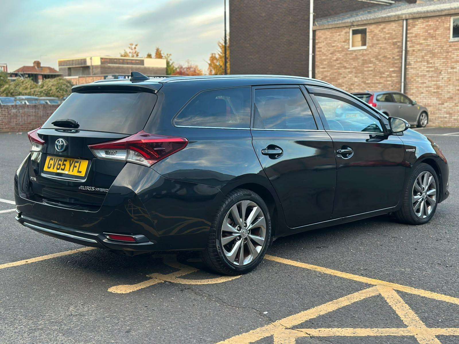2015 TOYOTA AURIS 2015 TOYOTA AURIS